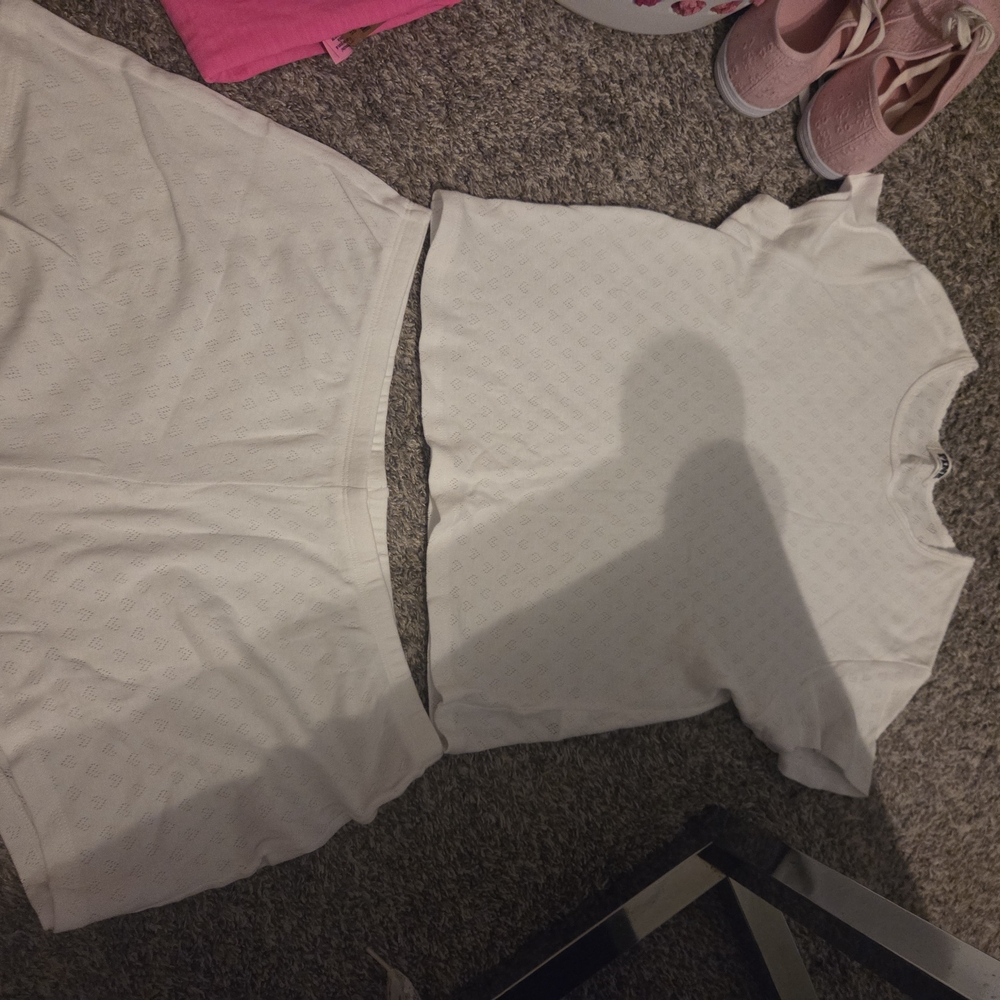 PINK Victoria's Secret Cream Boxy Crop T-Shirt, A Cute Lounge And Sleep Outfit